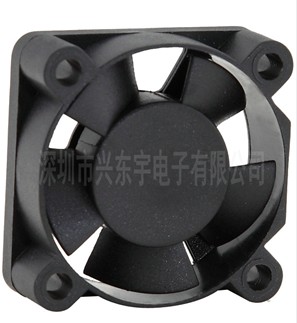 電飯煲散熱風(fēng)扇轉子平衡軸心在哪里？