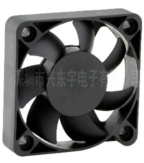 微型風(fēng)機廠(chǎng)家給您正確選擇